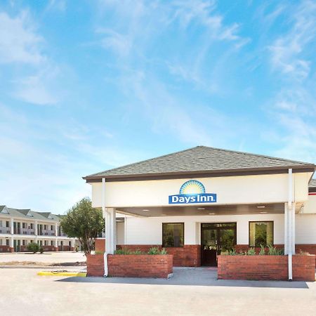 Days Inn By Wyndham Paxton Exteriör bild